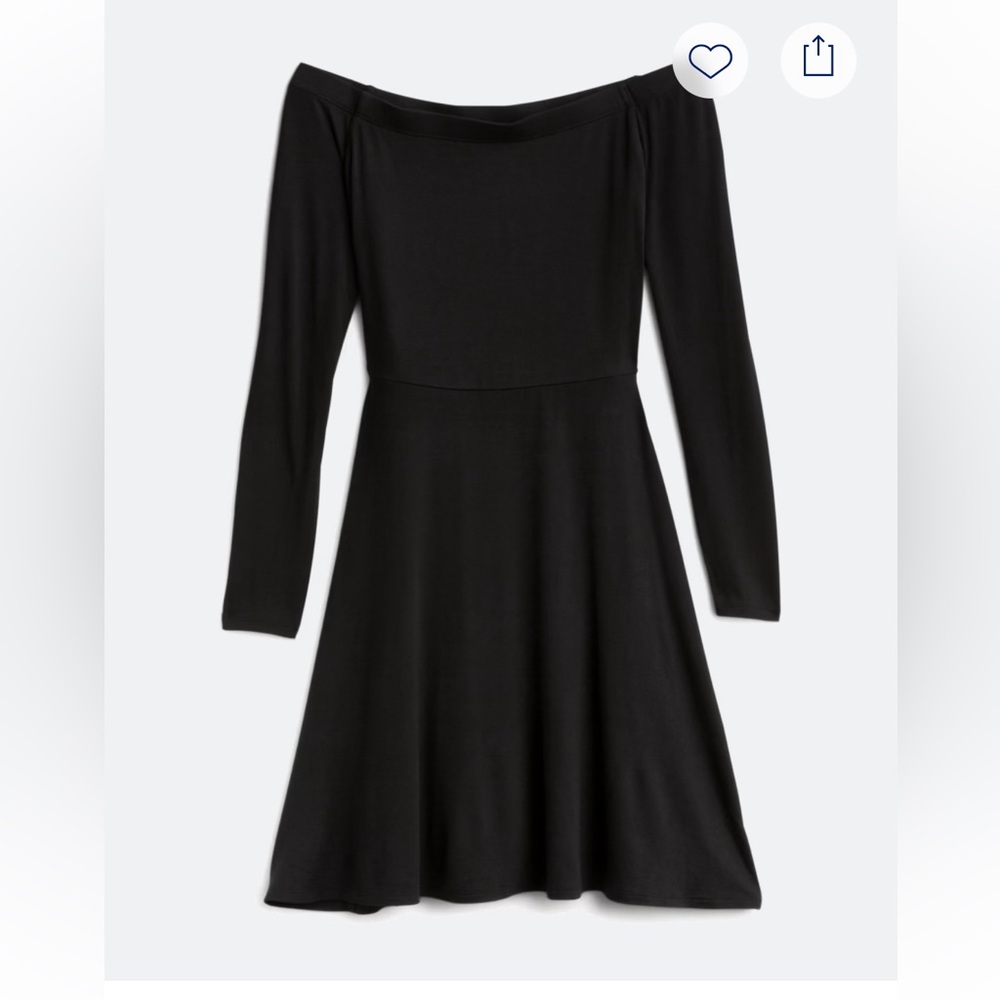 NINE BRITTON
Amari Off The Shoulder Detail
Knit Dress